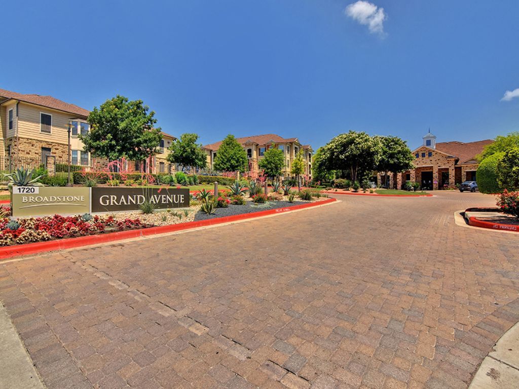 1720 Grand Avenue Pkwy, Pflugerville, TX 78660