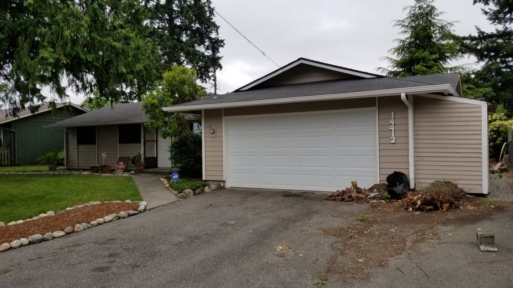 14412 Ash Way, Lynnwood, WA 98087