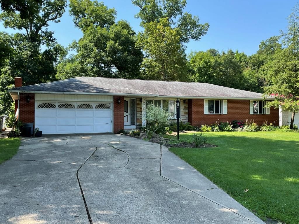 2140 Sprucewood Dr, Mansfield, OH 44903