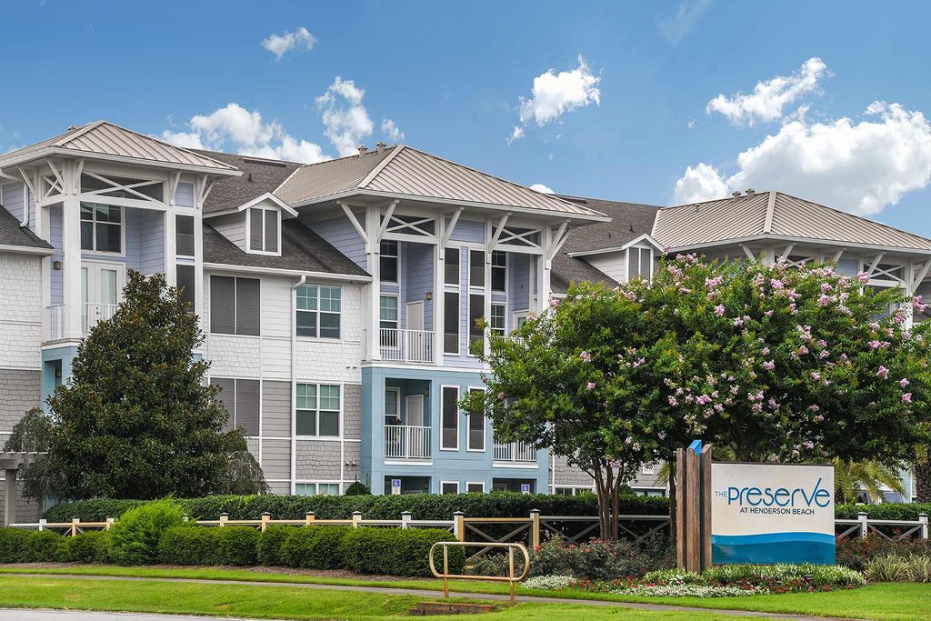 4131 Commons Dr W, Destin, FL 32541