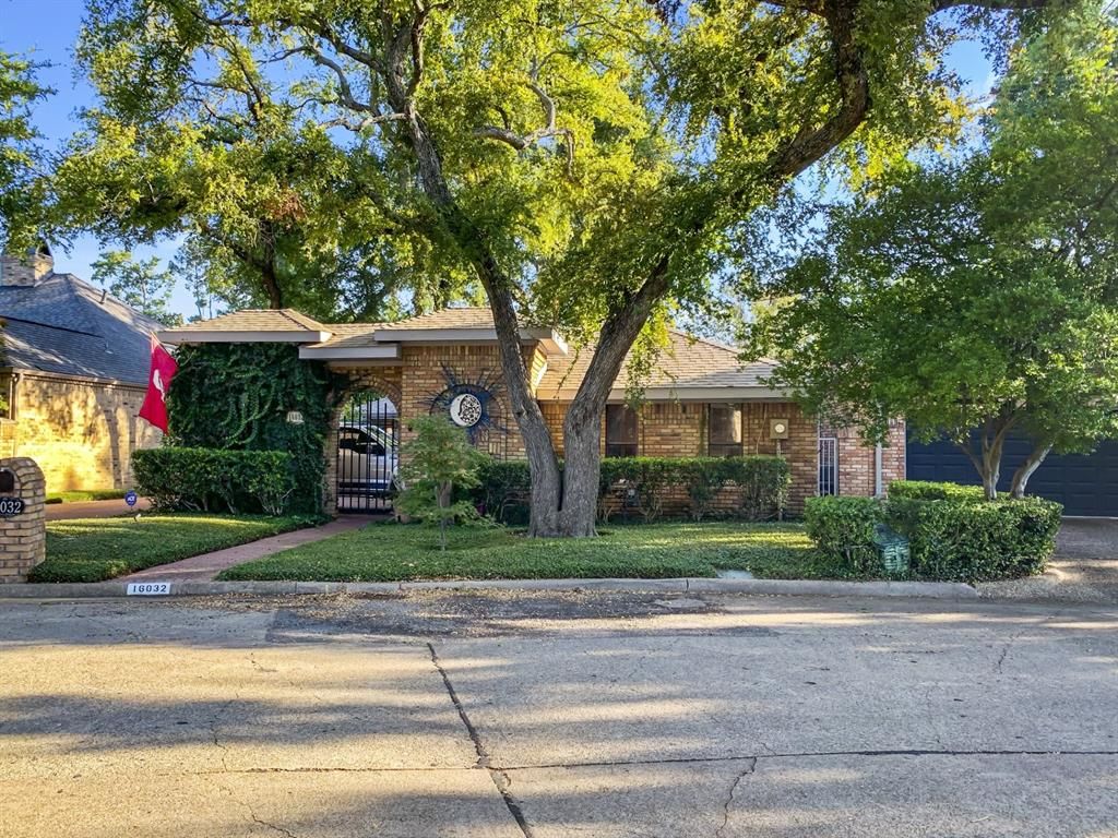16032 Chalfont Cir, Dallas, TX 75248