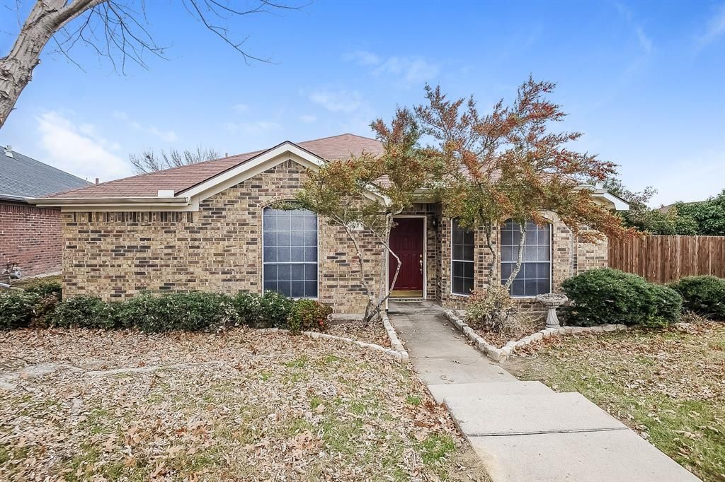 405 Deauville Dr, Fort Worth, TX 76108