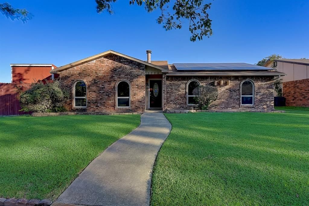 5001 Shannon Dr, The Colony, TX 75056