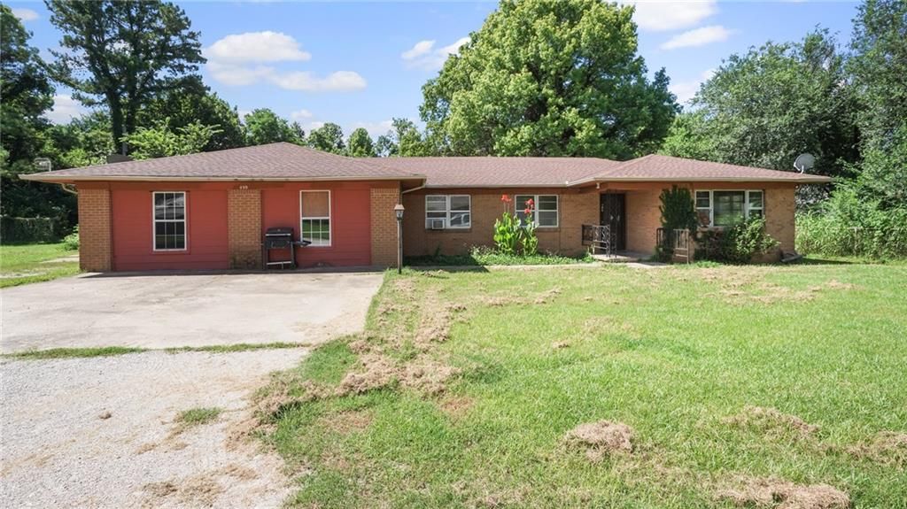 405 Carter Dr, Elmore City, OK 73433