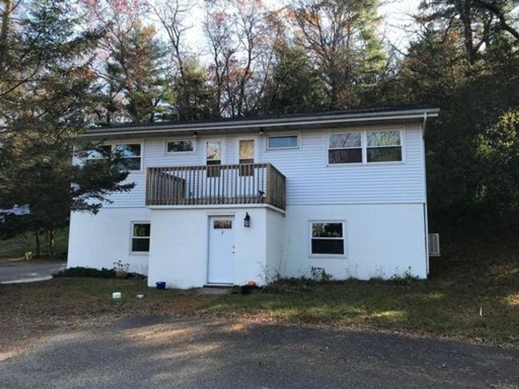 N8644 940th St #1, River Falls, WI 54022