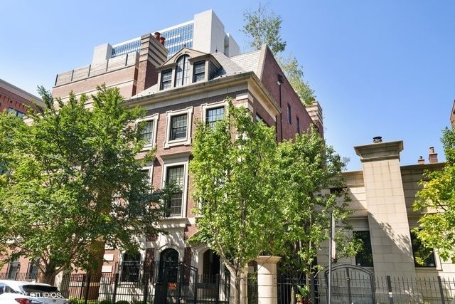 468 W Huron St, Chicago, IL 60654