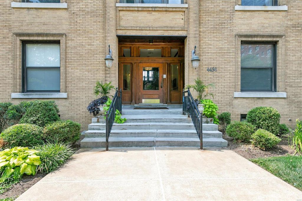 4496 Maryland Ave #A, Saint Louis, MO 63108