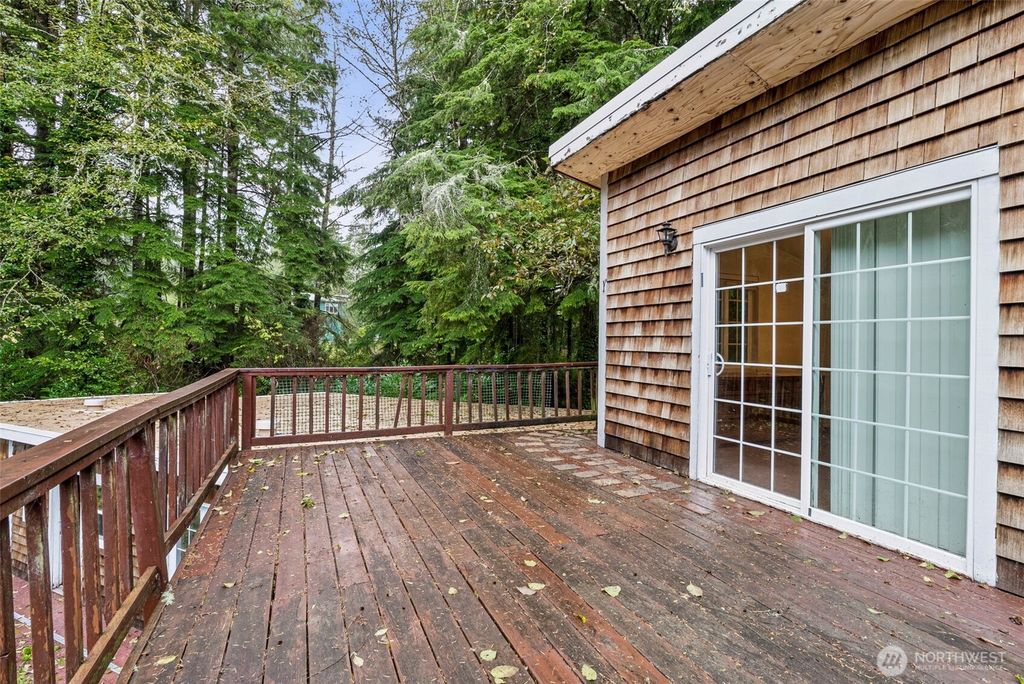 view 28th full size image of this home