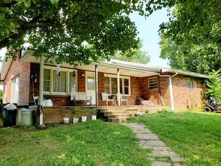 146 S Country Dr, Crossville, TN 38572