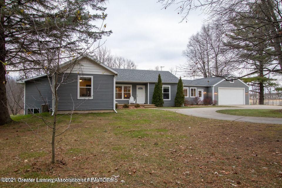 1332 W Clark Rd, Dewitt, MI 48820