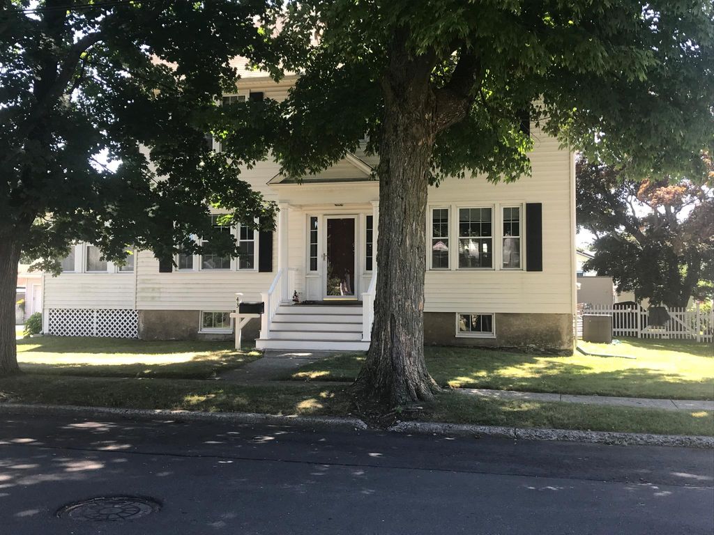 43 Jane St, Stratford, CT 06615