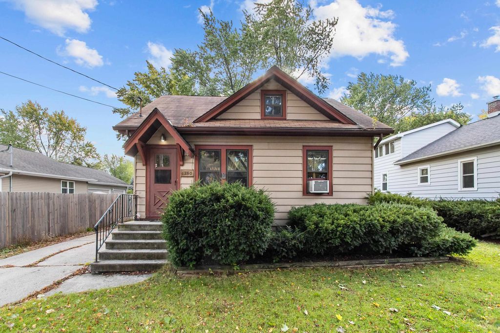 1350 Emilie St, Green Bay, WI 54301
