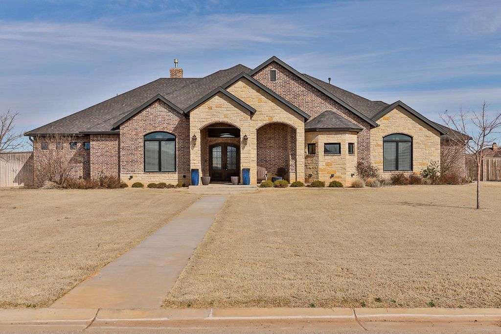 8214 County Road 6230, Shallowater, TX 79363
