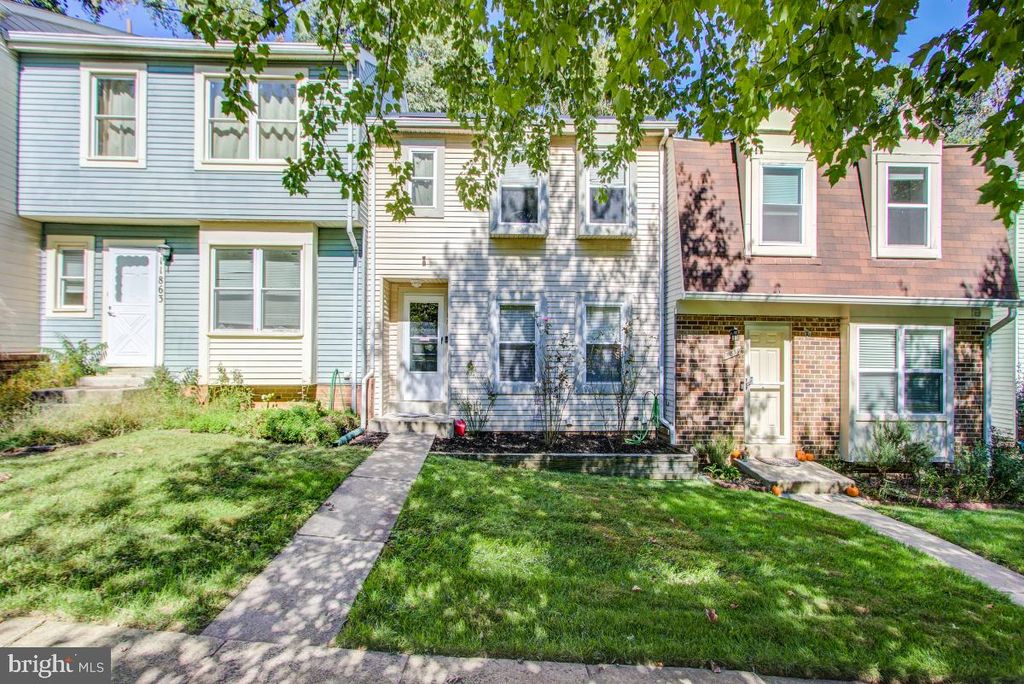 11861 Summer Oak Dr, Germantown, MD 20874