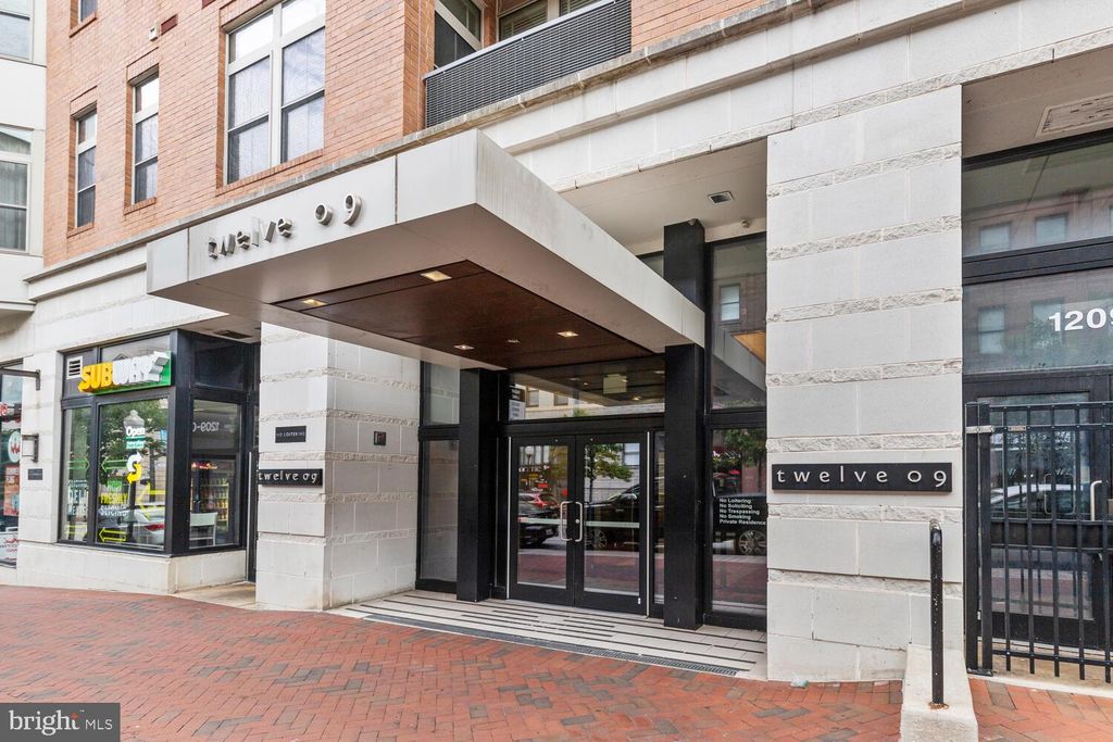 1209 N  Charles St #201, Baltimore, MD 21201