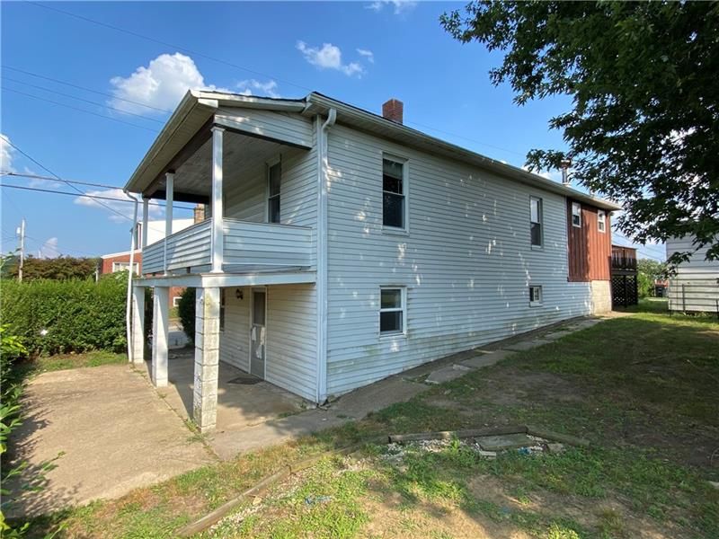55 5th Ave, Latrobe, PA 15650