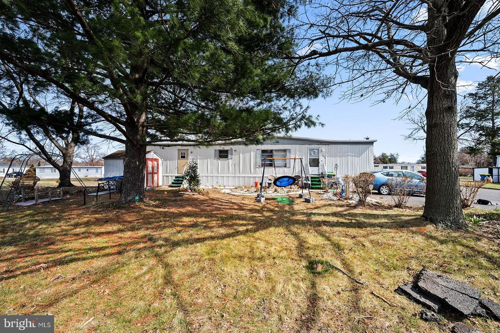 1232 Adler Dr, Morrisville, PA 19067