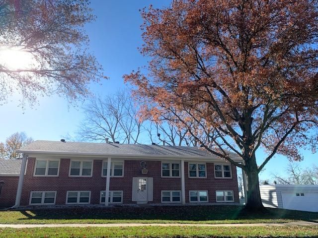 8203 Q St, Ralston, NE 68127