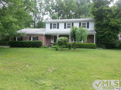 2736 Forest Lake Dr, Jackson, MI 49203