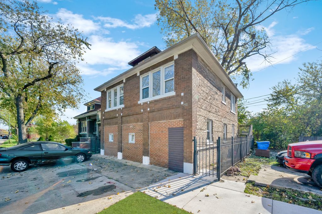 705 E 93rd St, Chicago, IL 60619