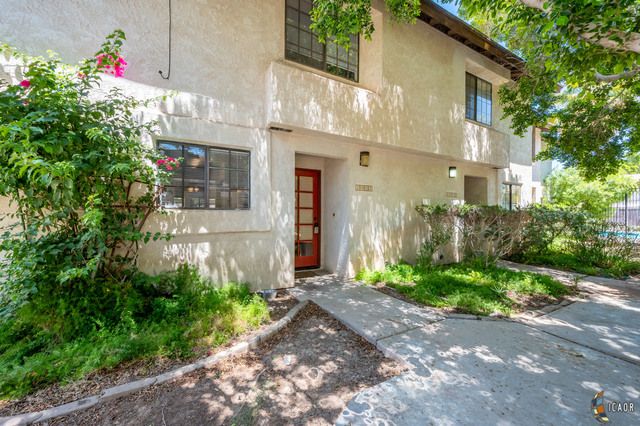 1062 S 8th St, El Centro, CA 92243