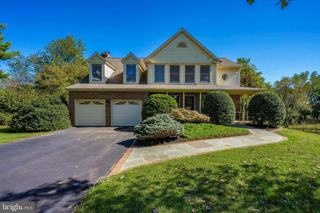 23307 Woodfield Rd, Gaithersburg, MD 20882