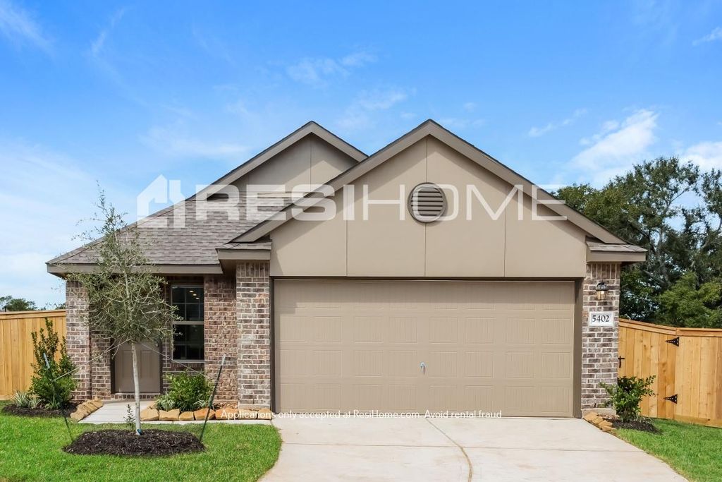 5402 Logan Dale Dr, Brookshire, TX 77423