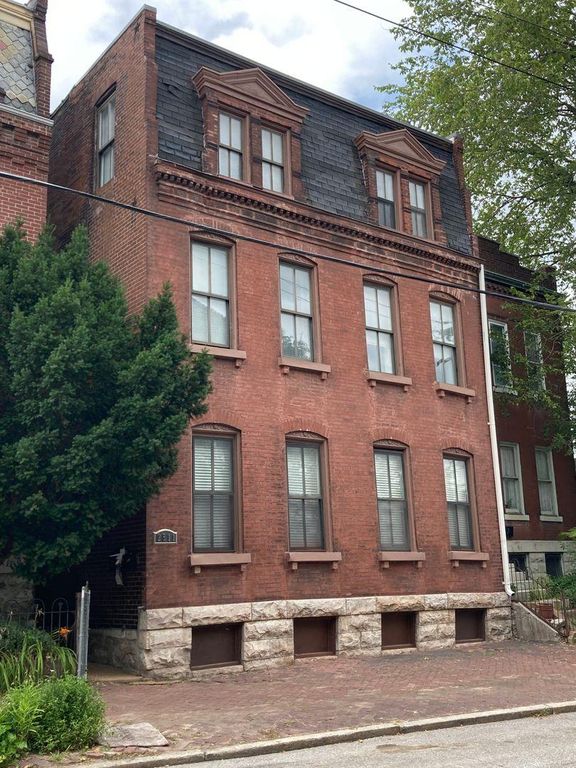 2511 S 9th St #B, Saint Louis, MO 63104