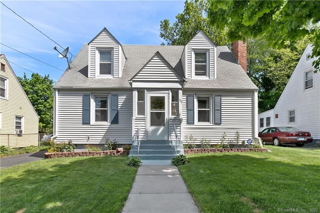 122 Burnham St, Hartford, CT 06112