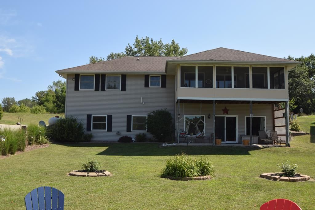 10529 Wildflower Dr, Unionville, MO 63565