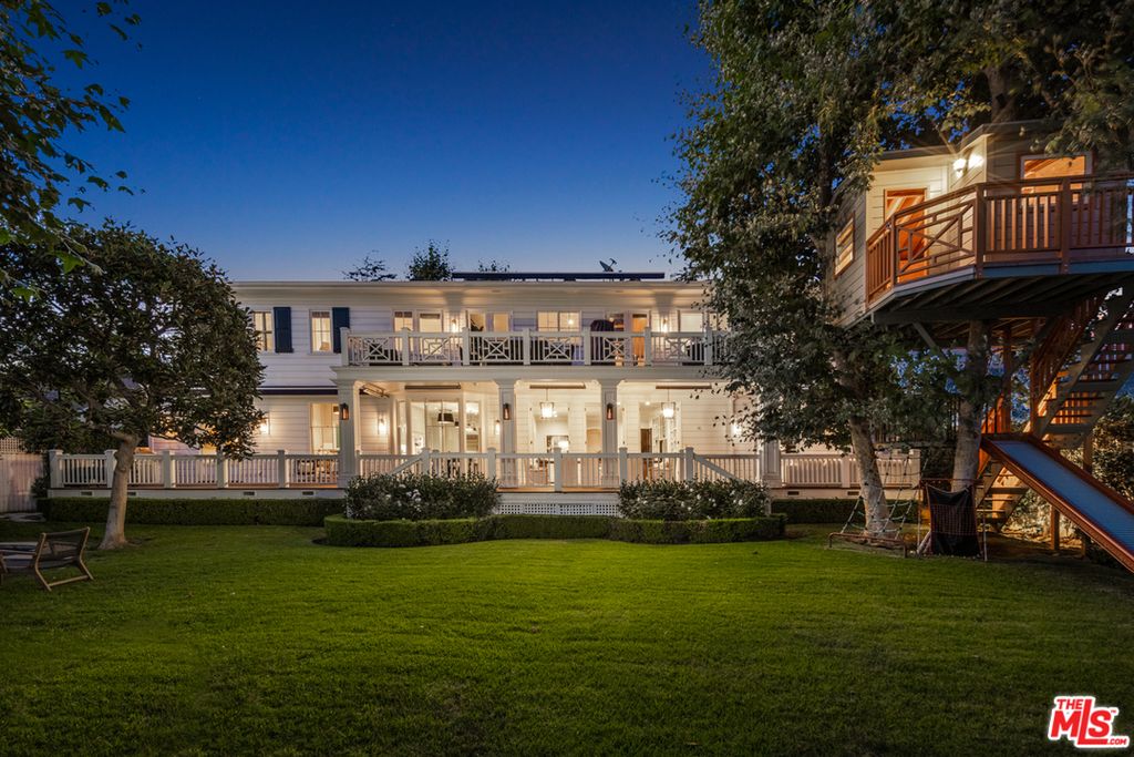15020 Altata Dr, Pacific Palisades, CA 90272