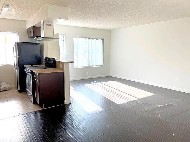 2301 Ocean Park Blvd #1, Santa Monica, CA 90405