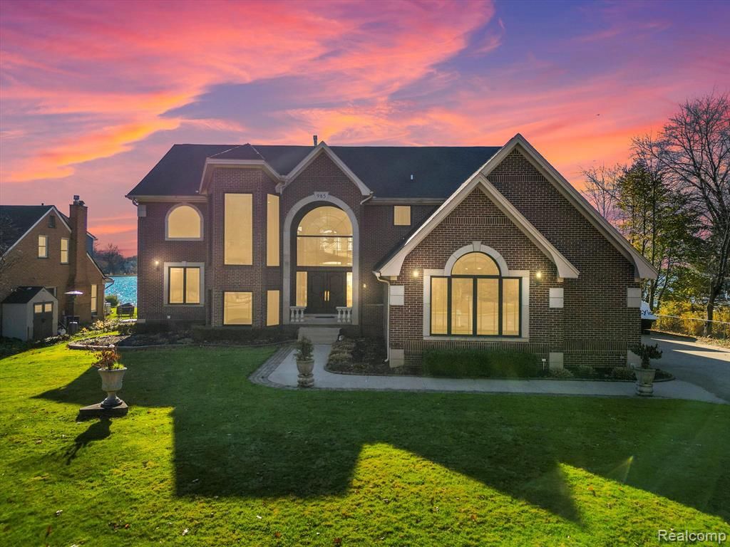 985 James K Blvd, Pontiac, MI 48341 MLS 20230097230 Trulia