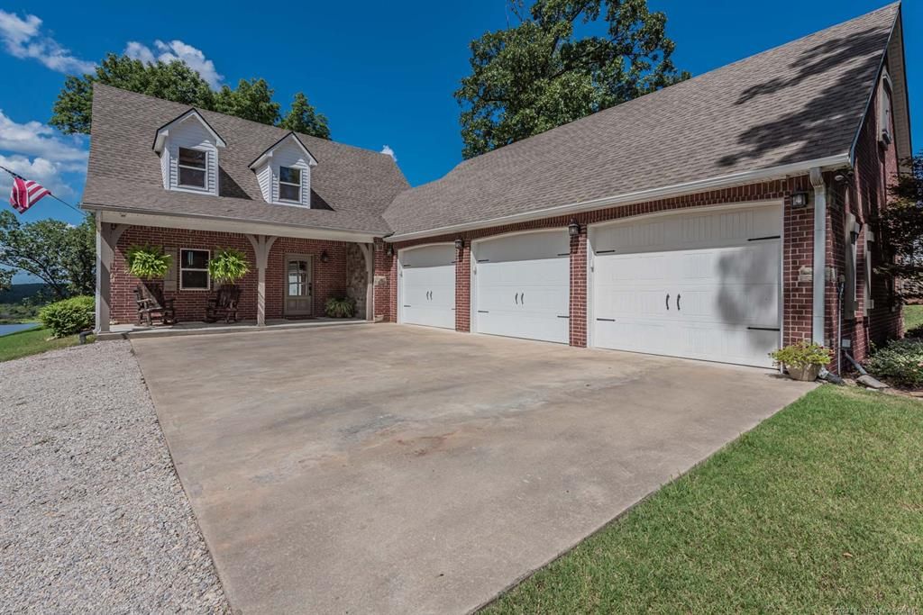 34071 E 698th Rd, Wagoner, OK 3 Bed, 3 Bath SingleFamily Home 47