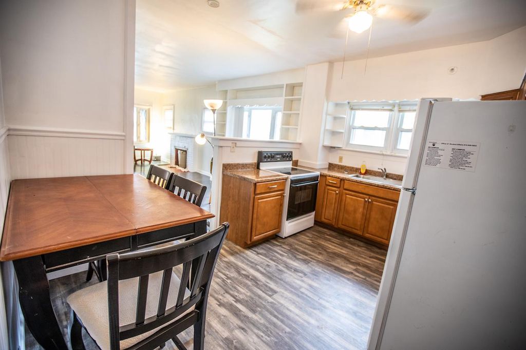 Student Rental 518 E Park Ave Room 4 Altoona, PA Trulia