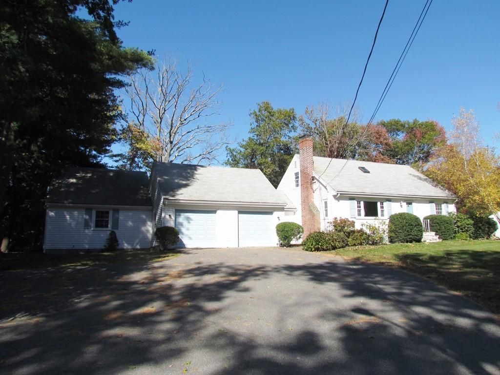 8 Brewster Rd, Cohasset, MA 02025