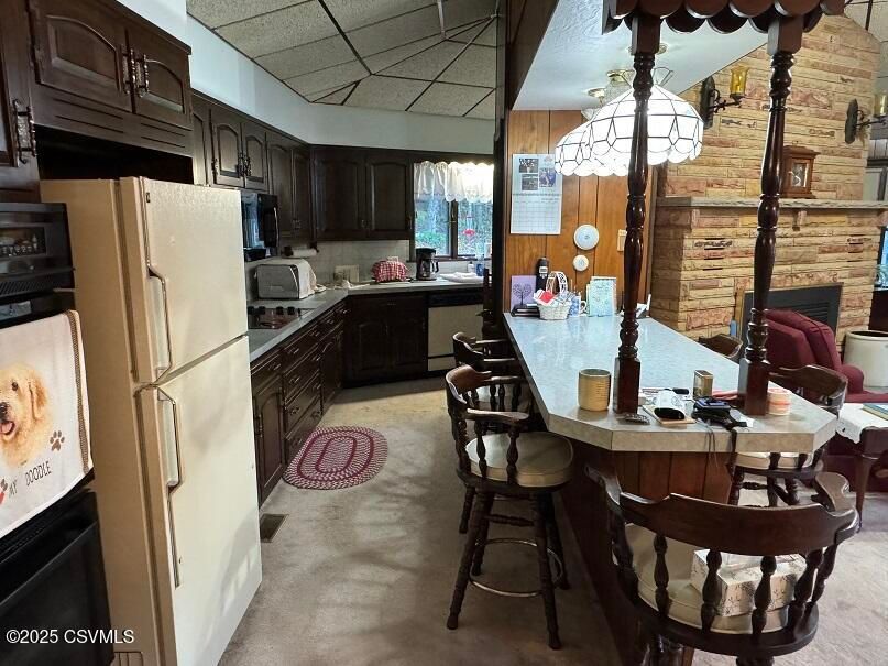 view 7th full size image of this home