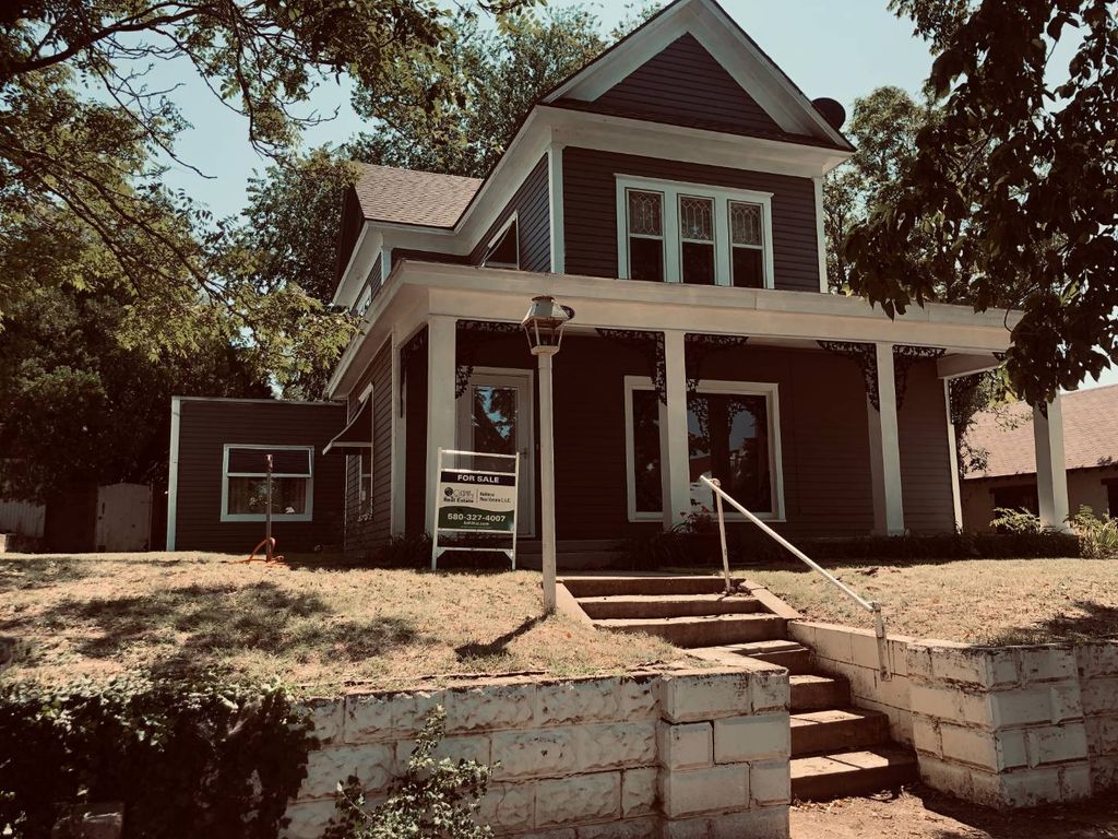 1908 Cecil St, Waynoka, OK 73860