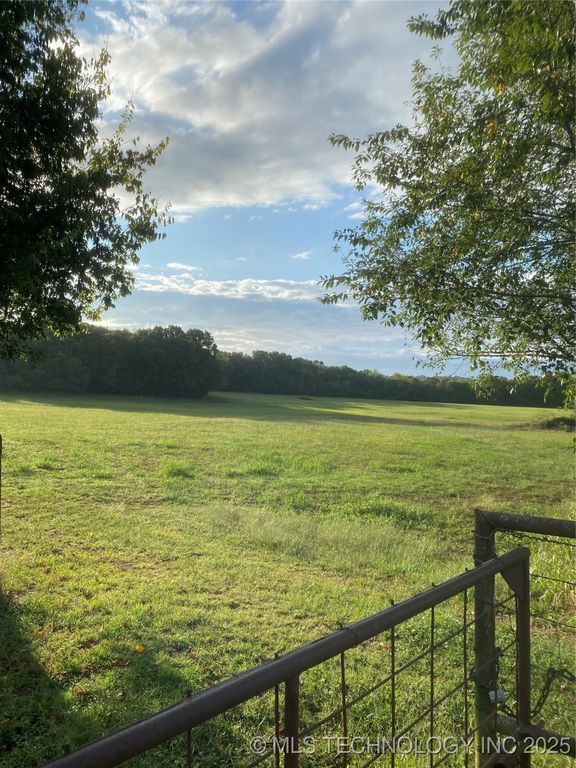 62 Highway, Tahlequah, OK 74464