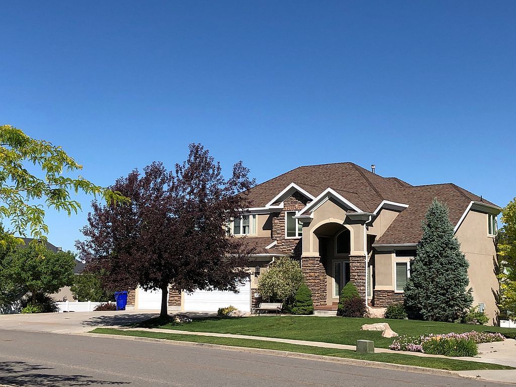 4588 S Spring Meadow Dr, Bountiful, UT 84010