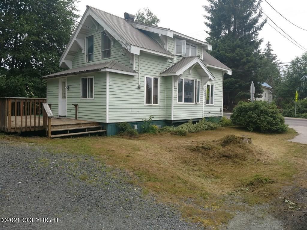 301 Haugen Dr, Petersburg, AK 99833