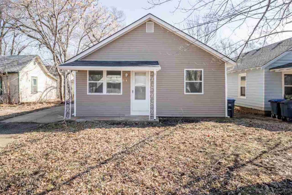 1104 S Topeka St, El Dorado, KS 67042 Trulia