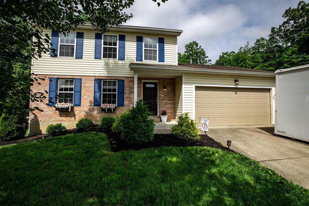 6671 Midnight Sun Dr, Hamilton Twp, OH 45039