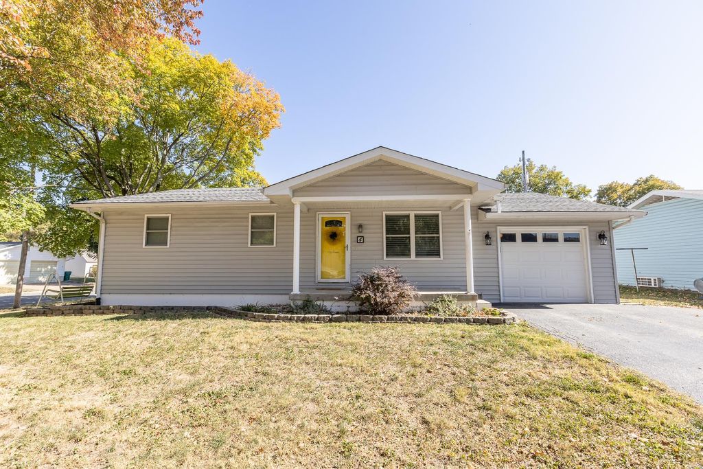 4 S Smith St, Smithton, IL 62285 Trulia