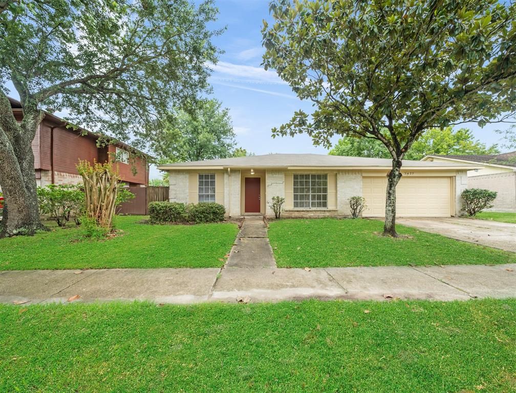 Minimalist Apartments Near Fuqua Houston Tx with Modern Garage