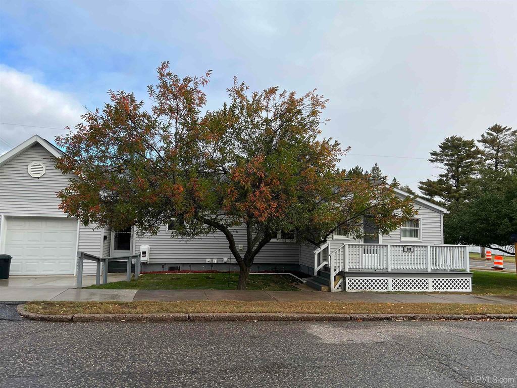 700 Edsel St, Kingsford, MI 49802 Trulia