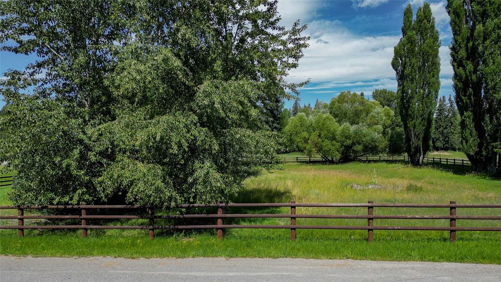 51 Grave Creek Rd, Eureka, MT 59917