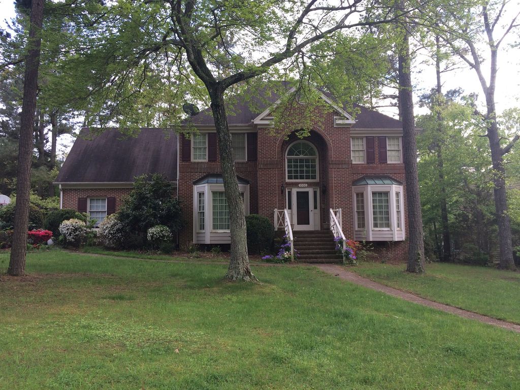 1000 Sturbridge Dr, Durham, NC 27713