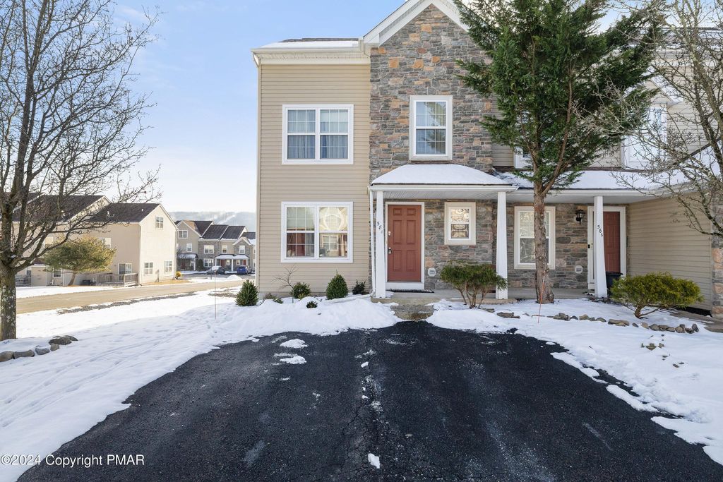 58A Lower Ridge View Cir, East Stroudsburg, PA 18302