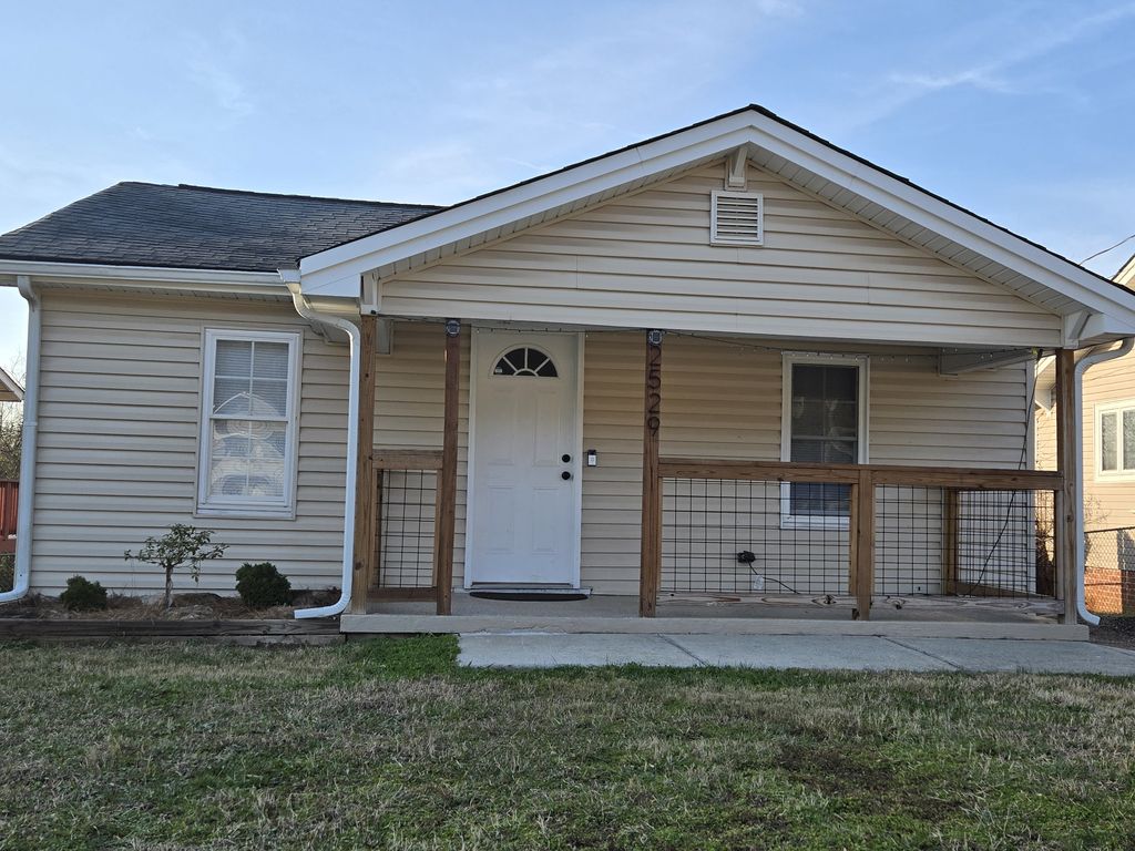 2538 Washington Pike, Knoxville, TN 37917 - House Rental in Knoxville, TN |  Apartments.com, image size:1024x768